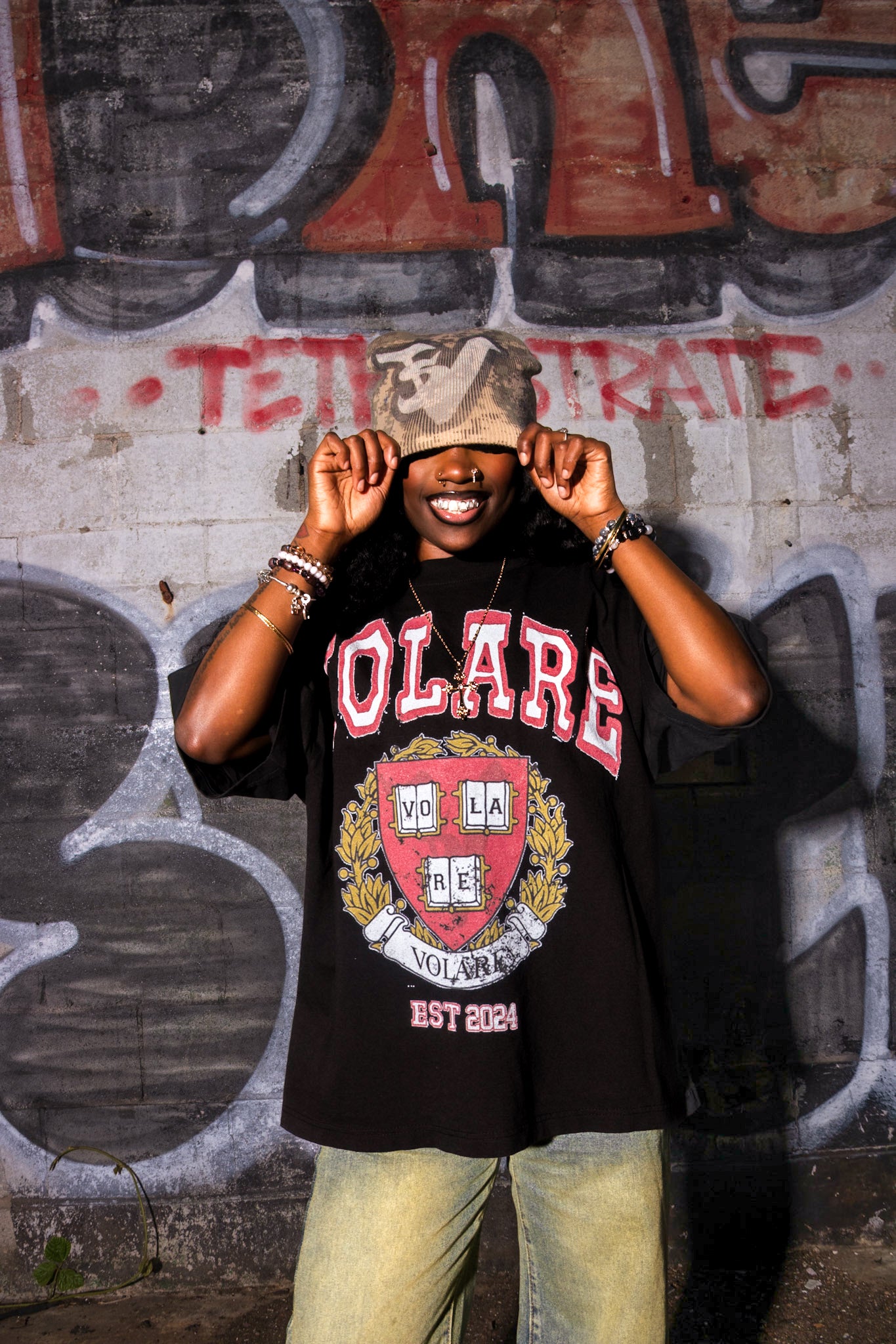 BLACK VOLARE HARVARD TEE